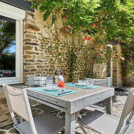 La Glycine By Interhome Holiday home Glatigny